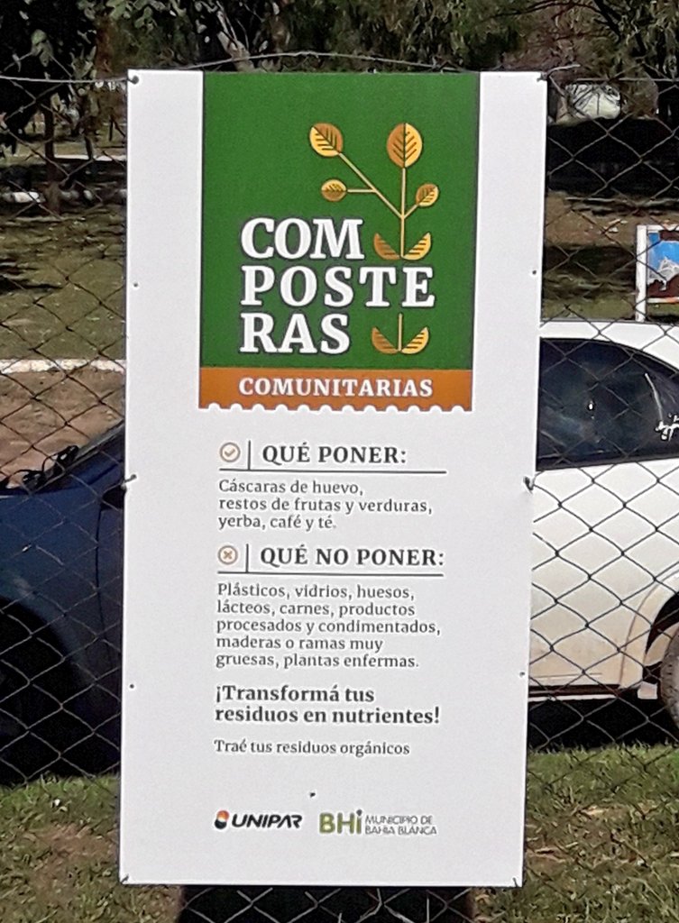 Val_Fabian's tweet image. Dos nuevas #composteras ya funcionan en la #HuertaGrūnbein.
Las mismas fueron realizadas por los chicos del programa #JovenesPorLosJovenes, con el asesoramiento de Jorge Groppa.

Gracias por invitar a la inauguracion al equipo de #HuertasDeLaCiudad🥦🍅🌽.

@Centenojulietam