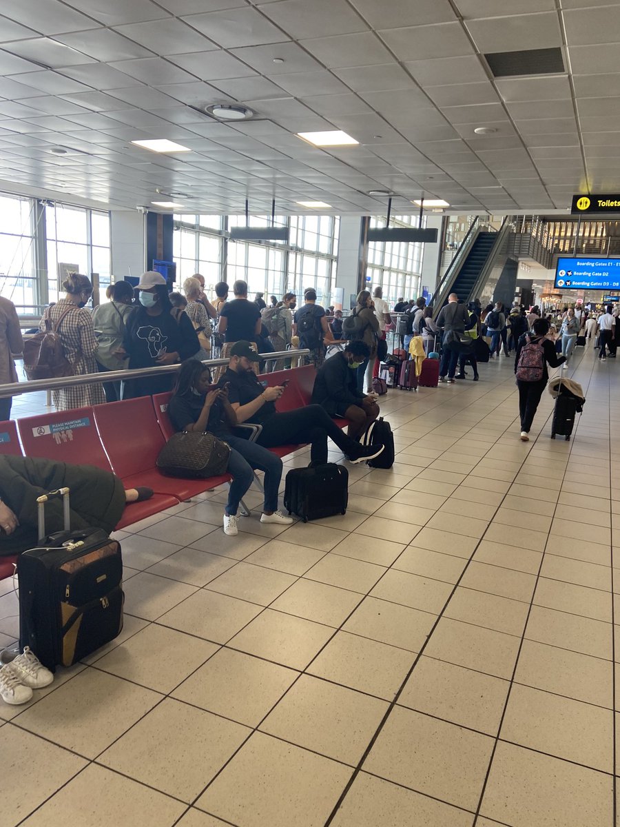 Safair Priority has become a joke - this is the q for 1345 flight to CT at OR. At least 60 pax .