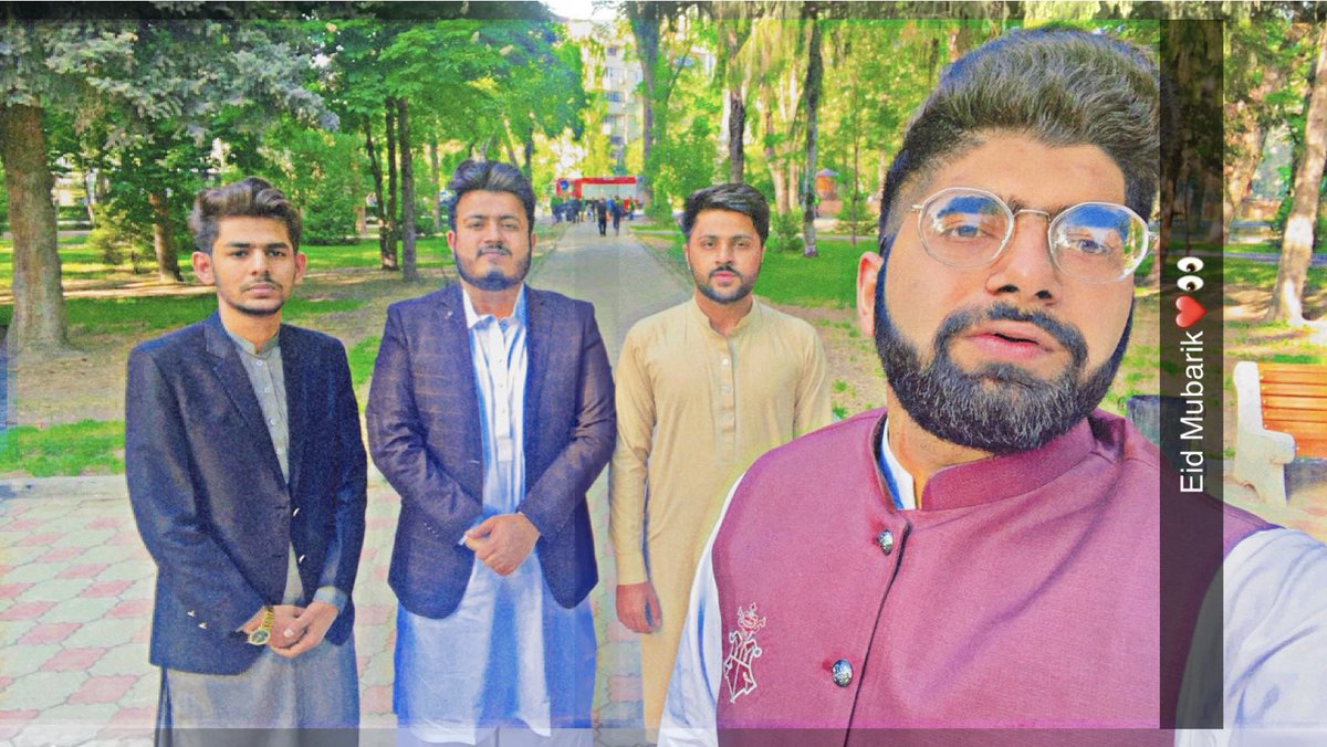 iDr_jojoX's tweet photo. Eid Mubarik ❤️
#foreignlife🥺 https://t.co/7vnKLCwpWP