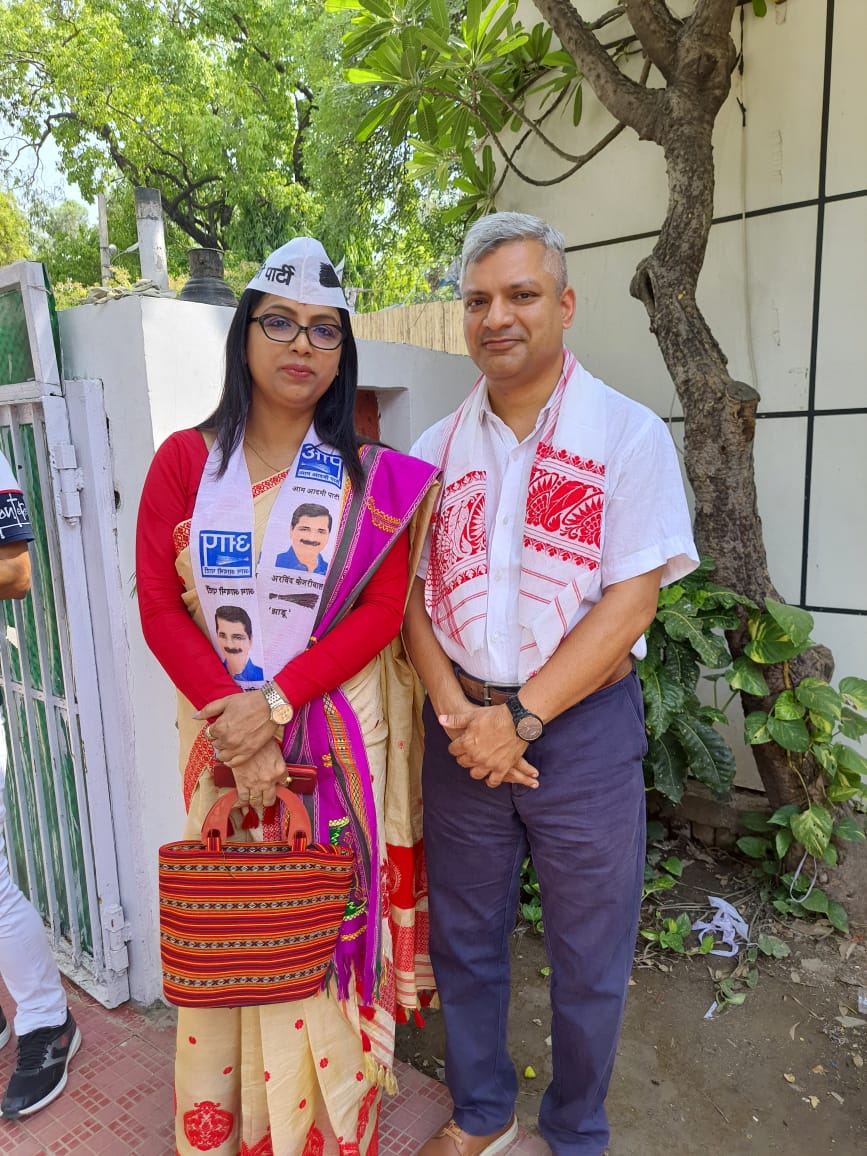 Insidech2020's tweet photo. Jitul Deka -former working president of Raijor dal
Kamal kumar medhi- former GS of Raijor dal
Anurupa Dekaraja - former Spokesperson of Raijor dal
Binoy deka - State ex member
Dipankar Kalita : former General Secretary joined Aam Aadmi party in Delhi

#Raijordal #AamAadmiParty https://t.co/3YOiYKykKX