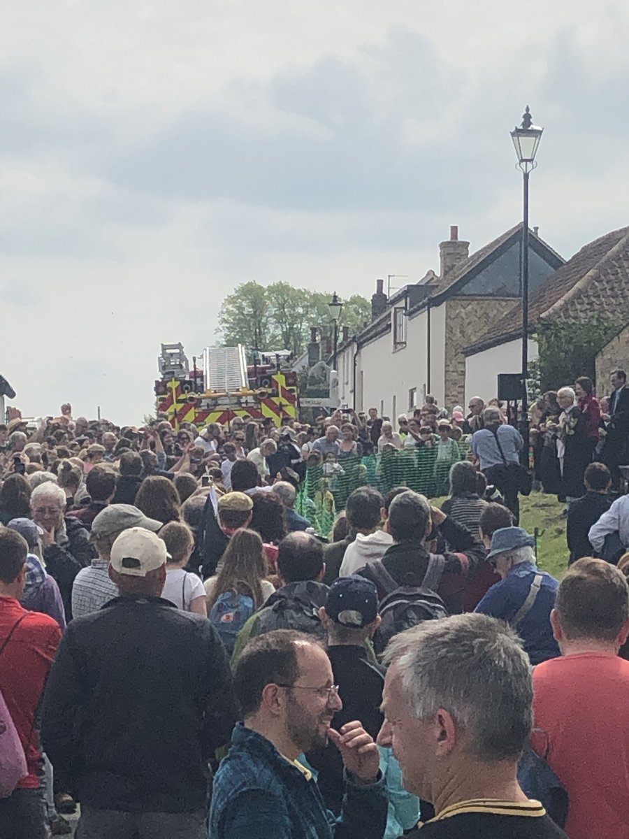 gswtour's tweet photo. Local dignitaries are hurling currency at small children again - the world is getting back to normal! #ReachRide #ReachFair https://t.co/C0Op1MnAKK
