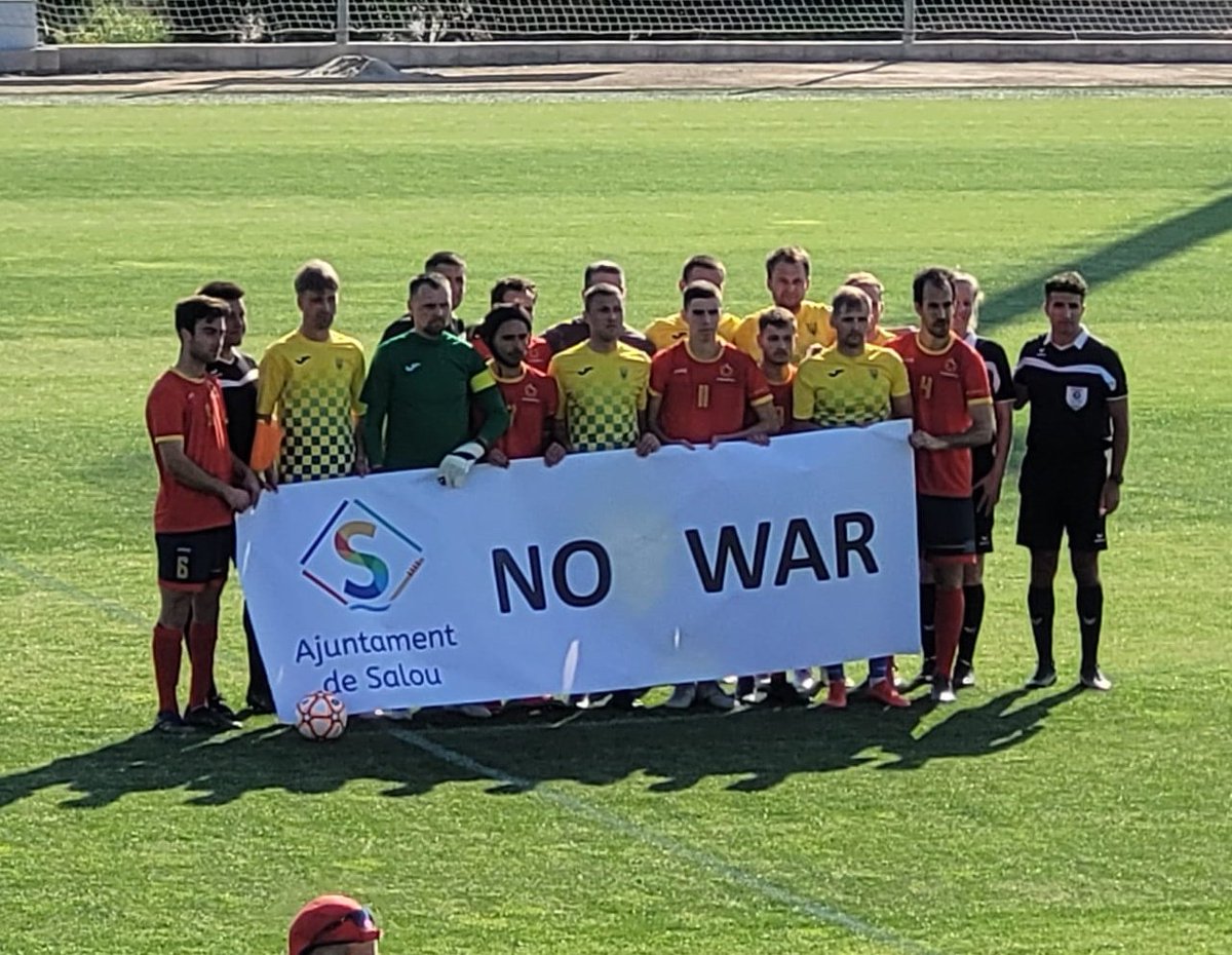 disport_oficial's tweet photo. ❌No a la guerra.❌
❌No war.❌

Partido inaugural World Cup Men's &amp; Female CP Football Salou'22

UCRANIA 🇺🇦🆚🇪🇸ESPAÑA

📸 @Inaki_Requena
 #wcftsalou22 @ifcpf @FECPC
#smartgroupjoie https://t.co/gx83yOU1HH