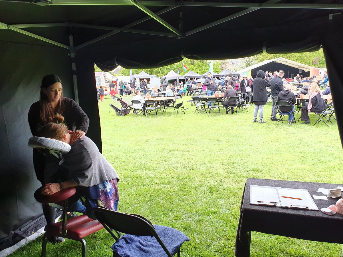 SarahAnnBarty's tweet photo. Laleham Beer Festival  this bank holiday: fine ales, good food, music and massage. Relax &amp; Glow #weekendvibes #Massage https://t.co/fHj0pG3AFN