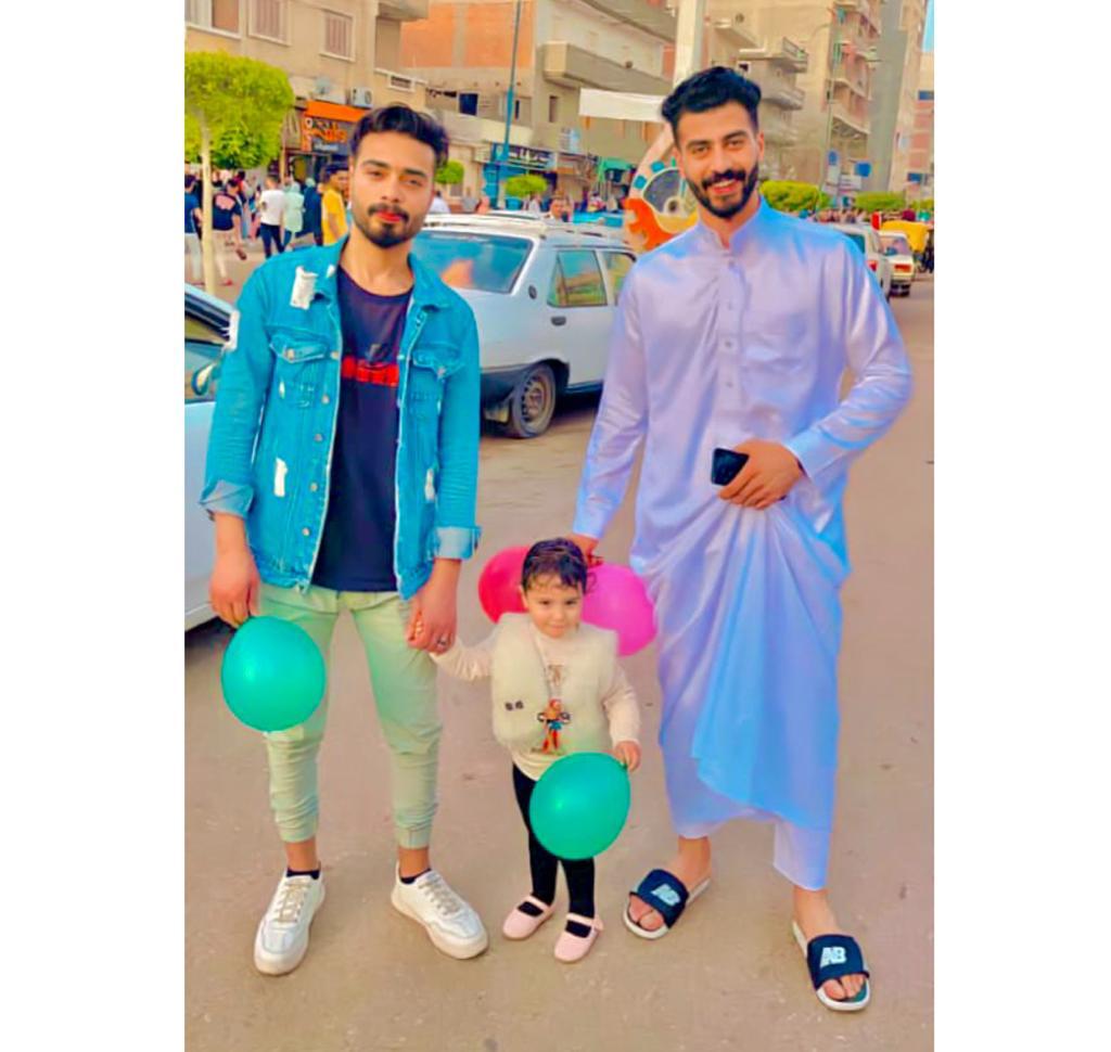 DeshaElabd126's tweet photo. طِبتم وطَاب عِيدكم برفقه من تُحِبون️
كل سنه وانتم طيبين ❤ https://t.co/rYn6WgbfVX