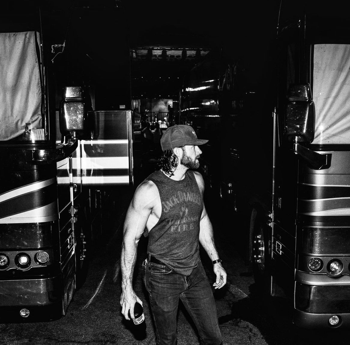 BIoodiedTruth's tweet image. ✎ ̼ Bradley James Perry 

            Underground ring fighter. 
        Big brother. Addict. Local act.