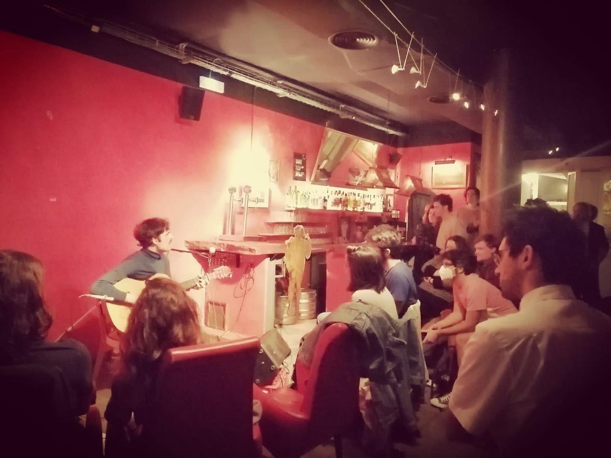 josinocarballo's tweet photo. Seguimos (XXXVIII):
1. @santiaraujo en la Sala @heliogabalbcn
2. @n_mutantes en el "Granada con Ucrania".
¡Muchas gracias a todos los implicados!
#ernierecords #santiaraujo #niñosmutantes #heliogabal #granadaconucrania https://t.co/bLQZGfKD6x
