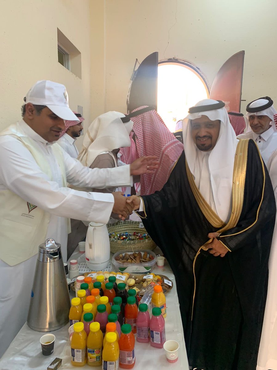sayala_center's tweet photo. شارك رئيس مركز سيالة والسليم الاستاذ / محمد بن هادي الاسلمي الأهالي فرحتهم وعبر عن بالغ التهاني للقيادة والشعب الكريم بالعيد السعيد https://t.co/FsB3ssFwTI