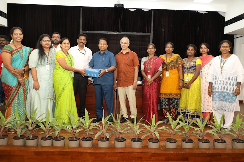 VIT_univ's tweet photo. The sportsmanship of the faculty and staff members of #VIT was encouraged with various sports in the  #VITPremierLeague2022(#VITPL) organized by the Department of Physical Education, VIT and felicitated them. Hearty Congratulations to all the prize winners!

#Sports
#Games https://t.co/gz0AlrkpYW