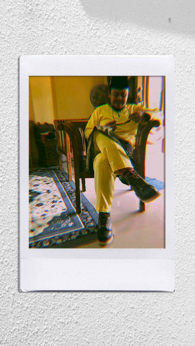 mesoLfaris's tweet photo. #tibatibaraya2022 1SYAWAL1443H💛 https://t.co/tPMlE8hxnZ