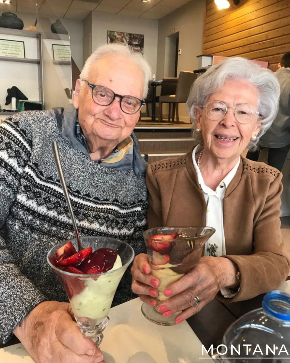 GroupeMontana's tweet photo. [#MondayMotivation🌞]
Jolie sortie pour nos résidents qui ont profité d'un repas aux saveurs de Jean à Chemillé ! 🍴
Au programme de la journée : galettes et crêpes... miam...😋 puis visite au Musée de la vigne et du vin d'Anjou !
Merci pour ce bel accueil !😉
@musee_vin #seniors https://t.co/EKvYowqdJy