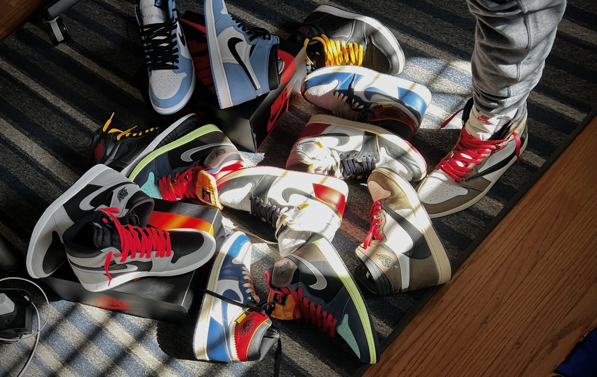 obxtbolts's tweet photo. MJ Monday dedicated to Peter Moore RIP to a legend 🙏 #nike #nikeairjordan #nikeairjordan1 #jumpman23 #nikeairjordan1high #travisscottjordan1 #unionjordan1s #jordan1shadow2 #jordan1universityblue #jordan1biohack #jordan1blacksstingymred #mjmonday #rippetermoore https://t.co/QCWIhce2TV