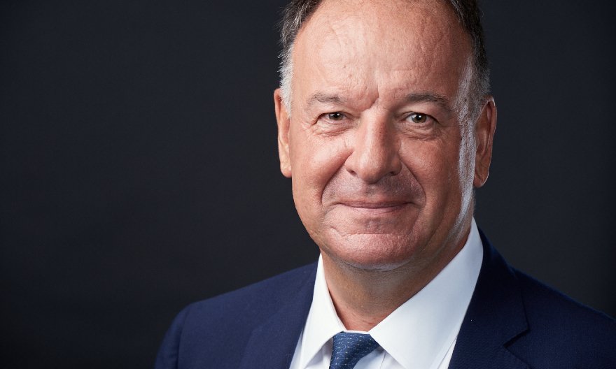 Filiere_3E's tweet photo. Emmanuel Gravier, président de la FFIE : "Nos adhérents doivent se préparer dès aujourd’hui à ces nouveaux marchés, faute de quoi d’autres acteurs les récupéreront." - Filière 3e 
 Au cœur des enjeux de transition énergétique et numérique des bât ...
 https://t.co/lwgk3ma2HT https://t.co/69RwENujo9