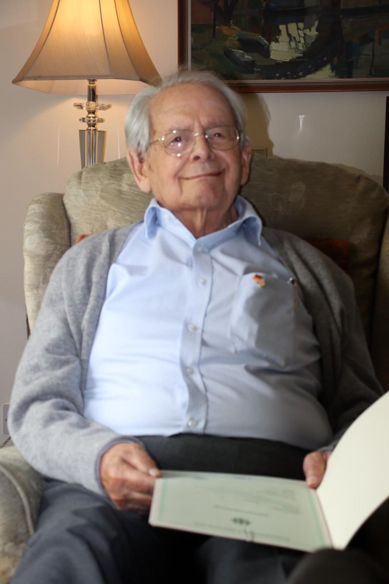 In 1938, Francis was unlawfully deprived of his German citizenship by the Nazi regime. We are immensely grateful and honoured that, 84 years later, he has reclaimed his German citizenship.

On his 100th birthday today we say: Happy birthday, dear Francis!