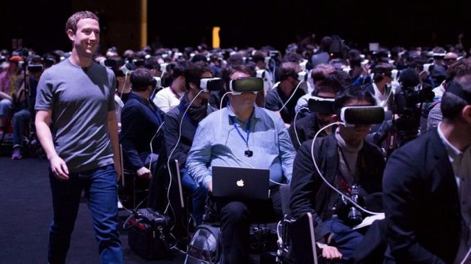 soi_ngoo's tweet photo. What's metaverse?

Metaverse = Meta + (uni)verse
Look at this picture. Please focus on meta, not "(uni)verse"

#metaverse https://t.co/ROAZQqnJwA