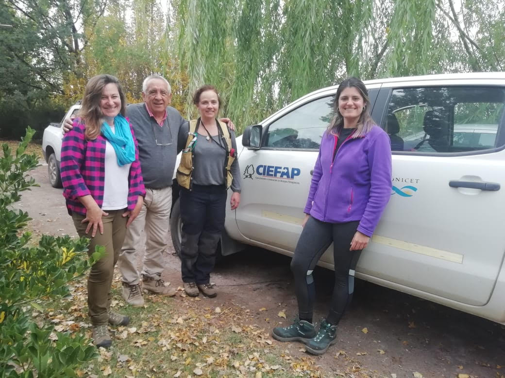IntactProgetto's tweet image. On the last 26th of April Eva Tejedor Calvo from @CITAAragon (Spain) visited a truffle field in Choele-Choel (Argentina). She took some samples to analyze the mycorrhiza distribution for the INTACT Project at @Ciefap_ (Argentina). #INTACTproject