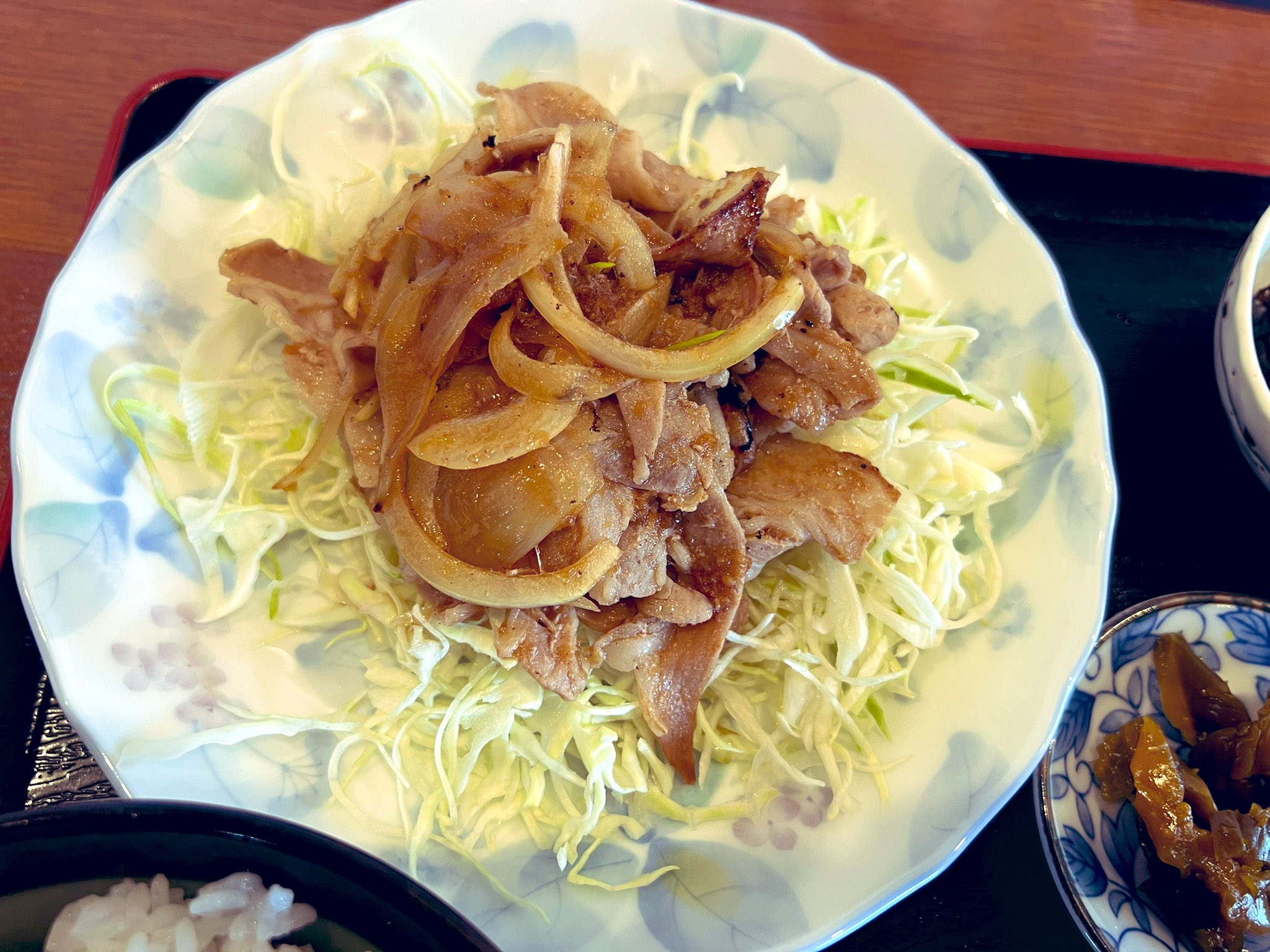 Uzivatel ぼくさか 僕らの酒田 Na Twitteru 店名 ご飯職人 六兵衛 商品名 豚の生姜焼き定食 おすすめ 生姜の効いたお肉とご飯の相性は最高です 漬物も美味しい 13時に行きましたが 人気店のため 30分待ち 行ったことない方はぜひ