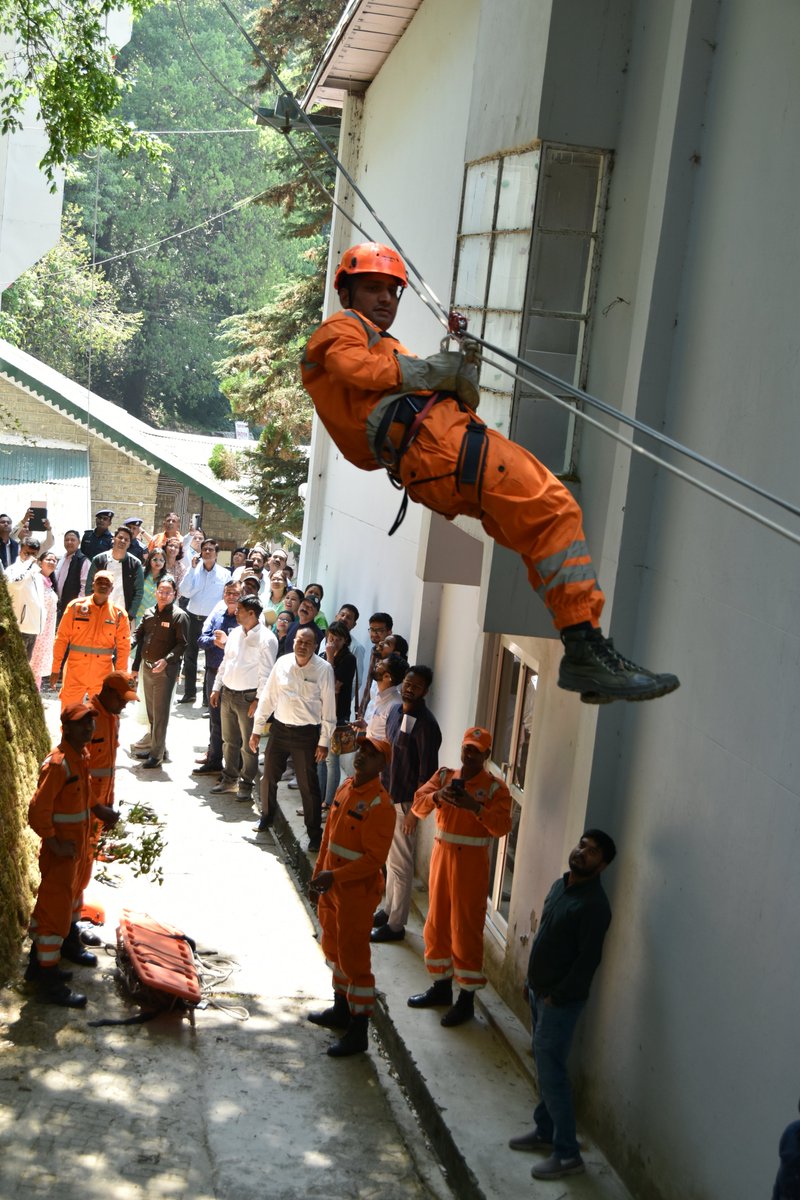 drstuaoa's tweet photo. Hospital Disaster Management Plan-

आपदा प्रबन्धन प्रकोष्ठ,  डॅा. आर. एस. टोलिया उत्तराखण्ड प्रशासन अकादमी, नैनीताल द्वारा दिनांक 25 से 27 अप्रैल, 2022 की अवधि में डी.ओ.पी.टी. भारत सरकार, नई दिल्ली से प्रायोजित इस प्रशिक्षण कार्यक्रम में अस्पताल आपदा प्रबन्धन कार्ययोजना के बारे म https://t.co/zpBFakqKNt