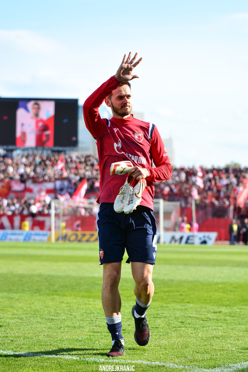 andreejkranjc's tweet photo. Evo za pozadinu na telefonu, ko voli, svi vole 💣 #Ivanic @crvenazvezdafk https://t.co/AUBhDailHt