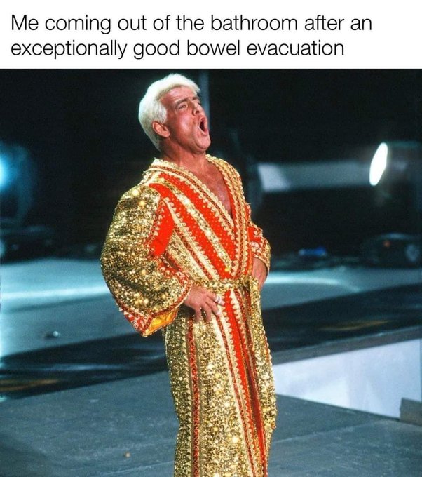 😂💩 https://t.co/KjVeub97ik