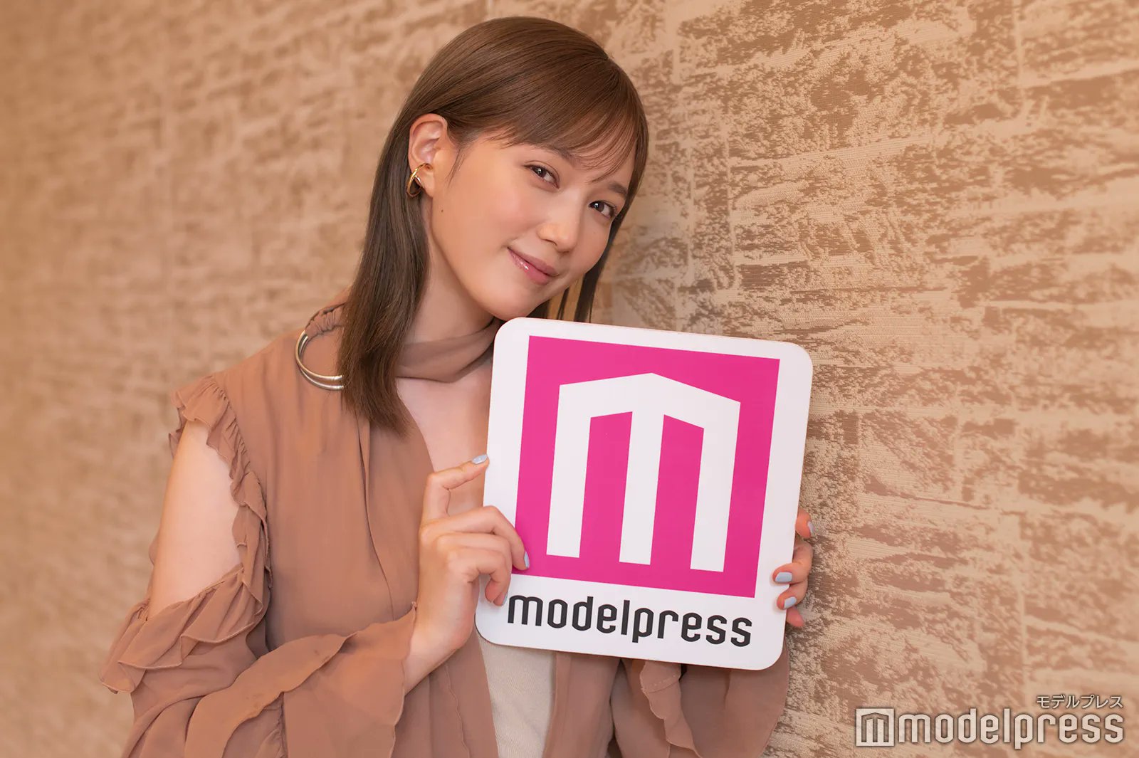 modelpress　本田翼 【フォロー＆リツイート✨】 #本田翼 さんサイン入りチェキを1名様に🎁 1⃣モデルプレスTwitter＆Instagramをフォロー  2⃣このツイートをRT で応募完了✌ 5/18 正午〆切 🔻インタビュー https://t.co/o59KM49xV1  @radiation2_2021 #劇場版 ...