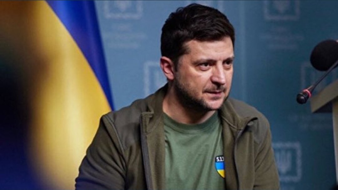 muratokr's tweet photo. #Zelenski Putin Reyiz patlat şu pezevengin götünde füzeleri arkandayız zira kalleş hayinin ölüsü makbuldür https://t.co/dbMF7Kovox