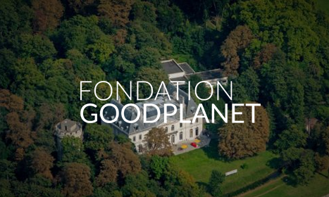 LaBriqueAlim's tweet photo. Des #briquesalimentaires au sein du @domainedelongch de la Fondation @GoodPlanet_ ?

👉 #ACN a installé du mobilier en #PolyAl, un matériau issu du #recyclage des briques, dans le parc et l'espace restauration du domaine.

#économiecirculaire https://t.co/TscLV6uGho