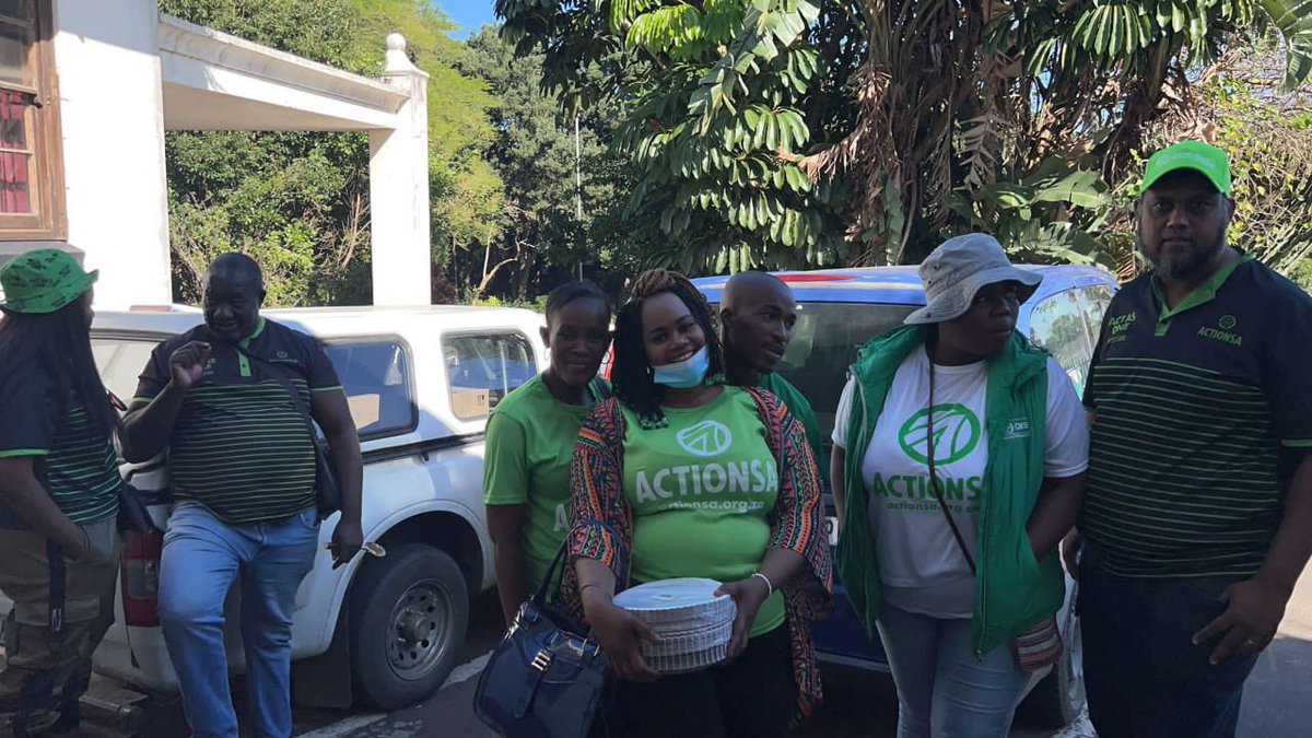 KaMagonondo's tweet photo. ActionSA eThekwini Region on the ground 💚💚💚

#FloodsVictims
#ActionsaHomeForAll
#LetsFixKwaZuluNatal @Busi_MissB @MikaNgobeni @HermanMashaba @ME_Beaumont https://t.co/rtNpAtTpIg