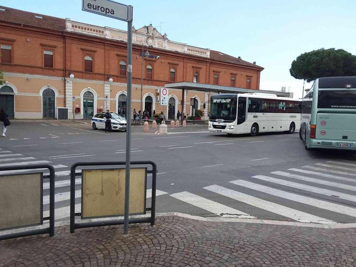 PlcesenaM's tweet photo. #PLCesena #stazionesicura Anche oggi presenti. #noicisiamo #unaltrastazione #sicurezzadelterritorio https://t.co/tI0JwtjL79