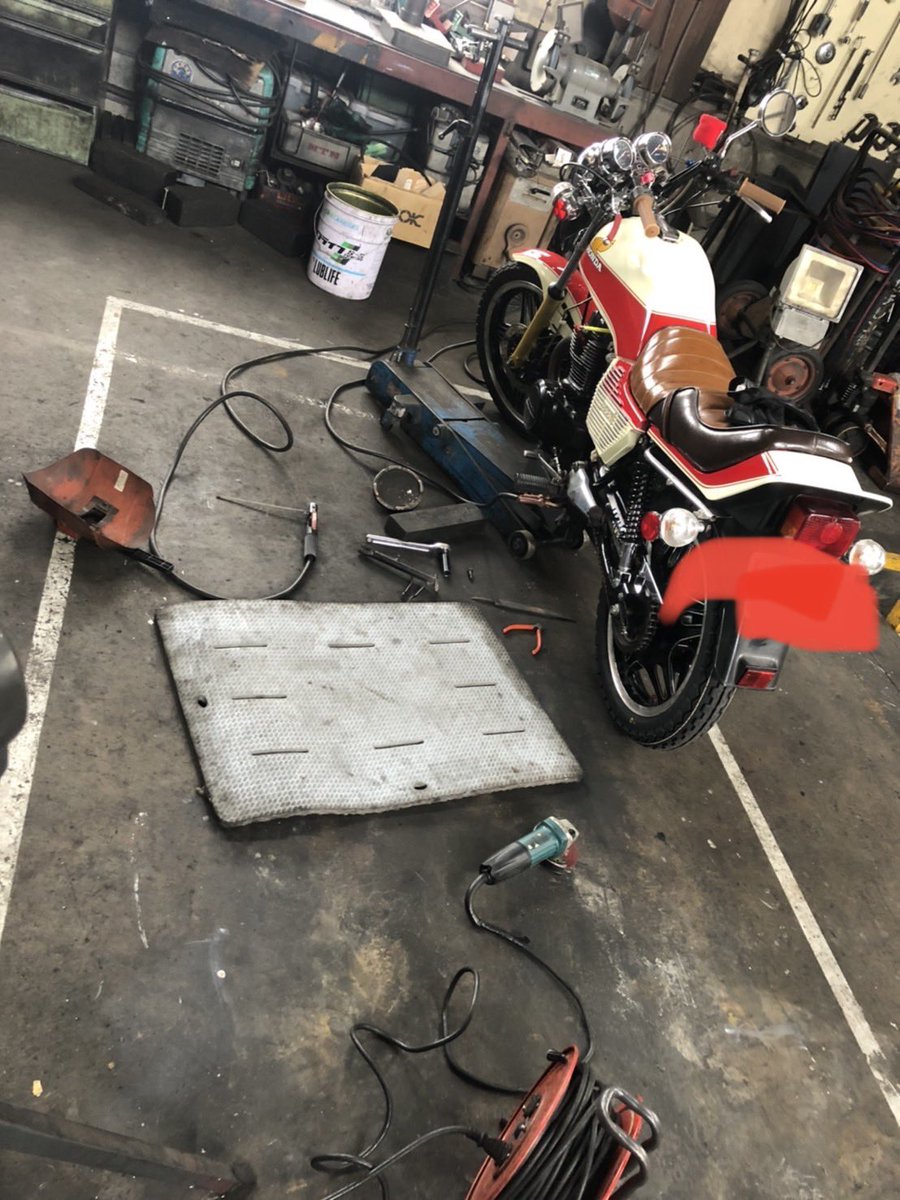 SUPERHawkIII88's tweet photo. 完成したぜ! #バブ #ホーク #旧車 #HawkIII #SUPERHawkIII #旧車バイク #絶版車 #極上車完成 https://t.co/zD4A9v2tNs
