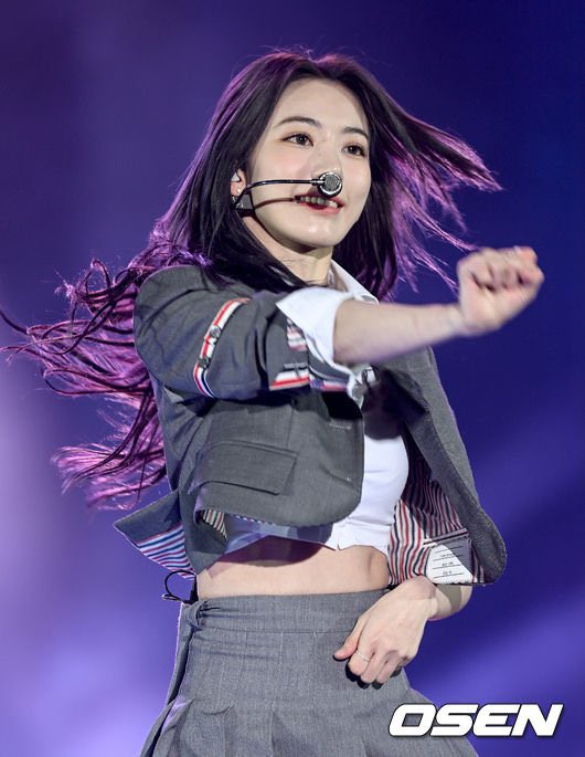 ルセラフィム デビューショーケース開催 宮脇咲良、チェウォン、カズハ