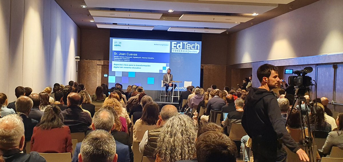 EscolaPalcam's tweet photo. Assistim a l'#edtechcongressbcn, congrés d'innovació i tecnologia del món educatiu, per continuar la transformació digital de Pàlcam dirigint la mirada cap el futur.  #EscolaPàlcam, #FormacióDocents https://t.co/kuvAf4xdT8