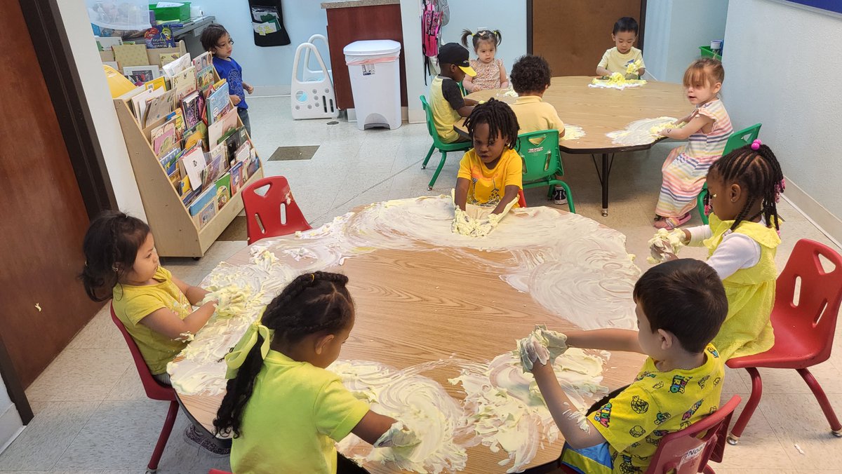 preschoolshiloh's tweet image. With Hands Smeared and Smudged
We’re going to jump in and get our hands dirty! Messy play allows the kids to explore a variety of learning concepts.
#DirtyHands #LearningConcepts