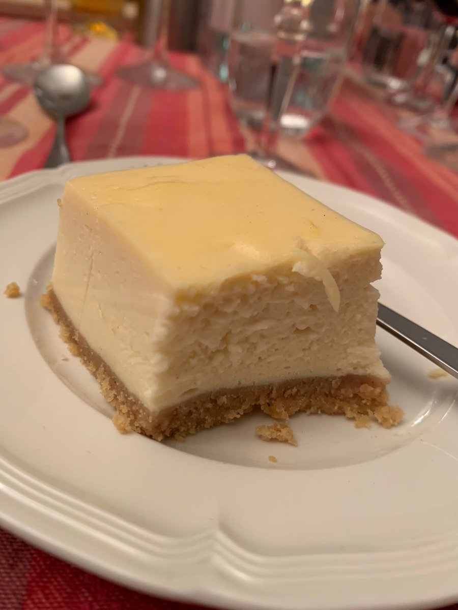 Androsallan's tweet photo. Lessons in cheesecake by @Winbeebee Thanks to you and your sweet man for a wonderful fun evening !! Xxx next time at ours https://t.co/vgeRvWsgx7