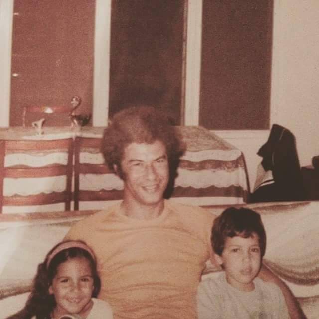 Troy_Fiji's tweet photo. Thinking of the old man and my sister tonight.
Also wish I had gotten the afro....damn white hair 😆😆😆
#memories #Fiji #halfcaste #savusavu https://t.co/kfBm2TpK12