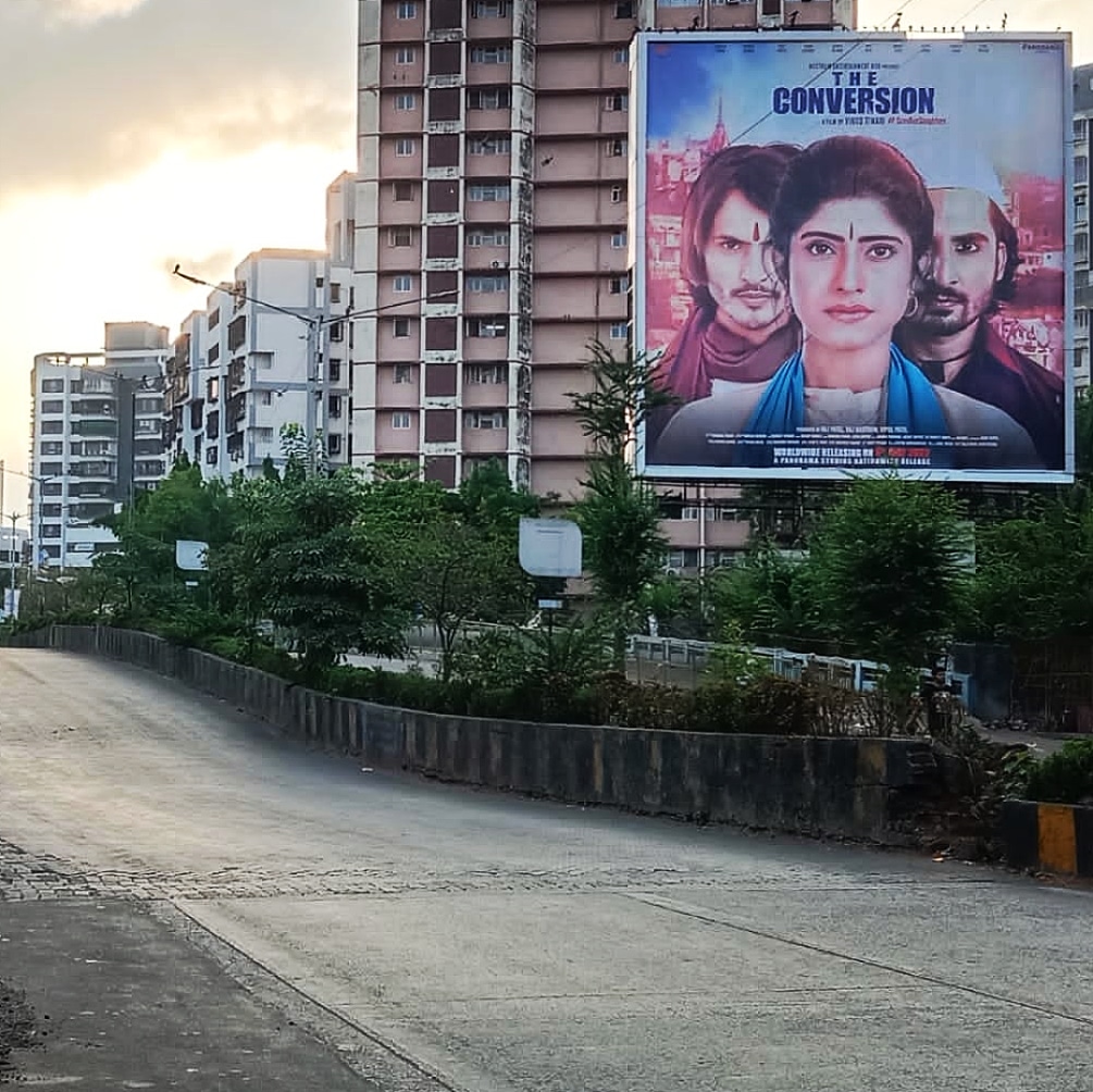 Woke up to this ❤
Hoardings posters all over the world!
'The conversion' 4 days to go @nostrum_ent @kapilmishra_ind @prateekshukla1111 @ravibhatia333 @tiwarivandananayak @rajpatel59012021 @kumarmangatpathak  @panorama_studios releasing at ur nearest theatres 6th may 2022 !!