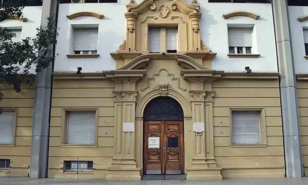 labrujula24's tweet image. Una mujer fue hospitalizada por una posible intoxicación con monóxido labrujula24.com/notas/2022/05/… #internada #intoxicación #monóxido #policiales