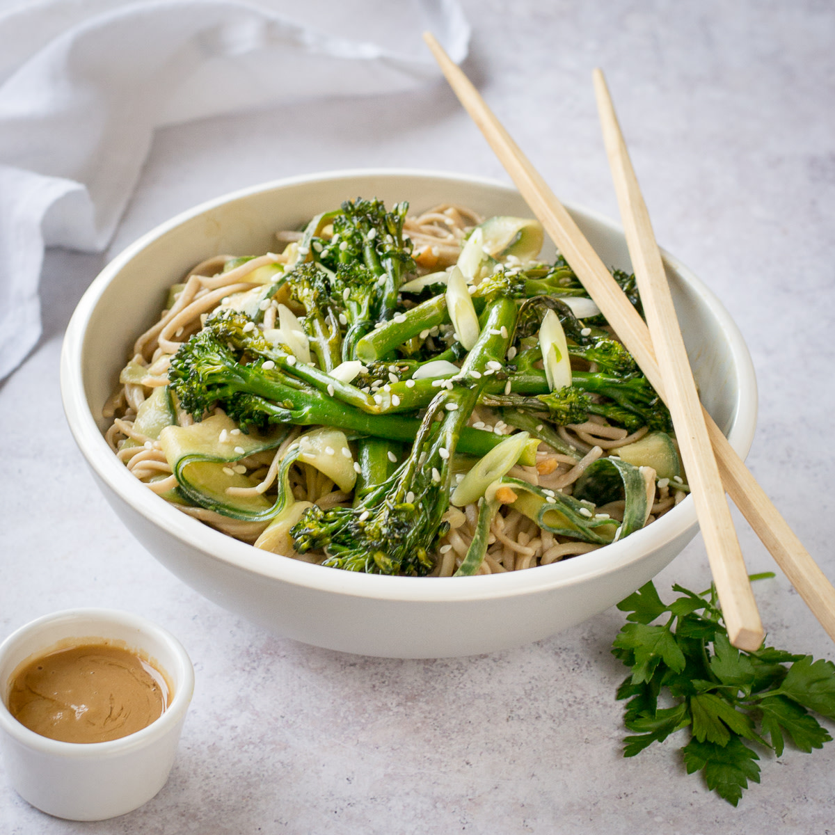 TheVegSpace's tweet photo. ๐ฑ TENDERSTEM & SOBA NOODLE SALAD with peanut sauce
This Tenderstem Broccoli Salad with soba noodles is a perfect lunchbox filler, with peanut sauce, and broccoli with garlic & ginger. https://t.co/4s7TJK0wjT
#vegan #veganuary #tenderstem https://t.co/2U1WssB8C7