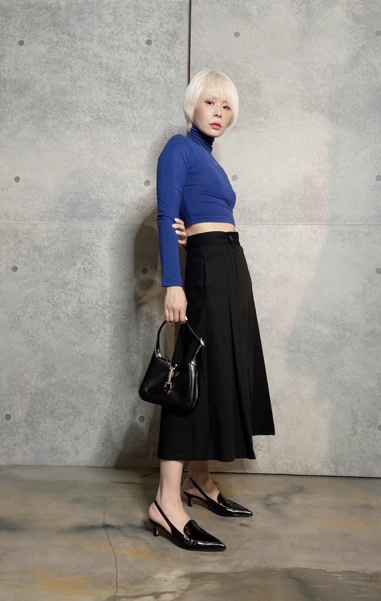 joycelovstyling's tweet photo. Today is sexy teacher look😗 https://t.co/Lyg6JaoQ18
