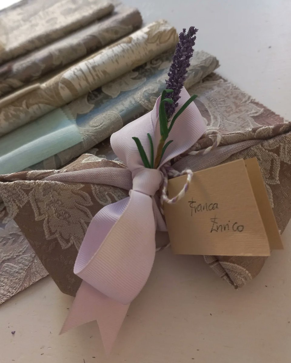 LaBallerinaBia1's tweet photo. Sono sempre entusiasta di affrontare piccoli progetti #handmade per le mie clienti perché significa che si affidano a me con fiducia❤
#bomboniere #workinprogress #eventparty #cerimonies https://t.co/OfsxMLueFi