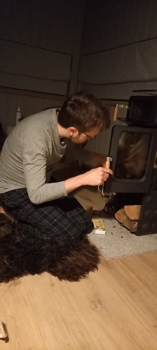 Jonesthejourno's tweet photo. Last night we stayed in an 'off grid' cabin on the @plantedcities site after the event closed, stalls shut up shop &amp; everyone left. Security guard looked a bit confused 😅
Tried to light the log burner (epic fail), read books, listened to birds, slept well. #DesignforNature https://t.co/M8T1PWF9su