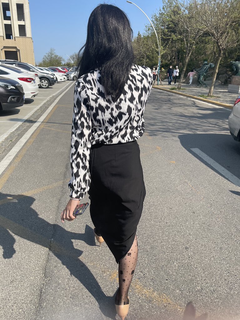 天空很蓝，太阳很暖，生活很简单，快乐也很简单，五月加油~#伪娘约直男 #伪娘 #山东伪娘