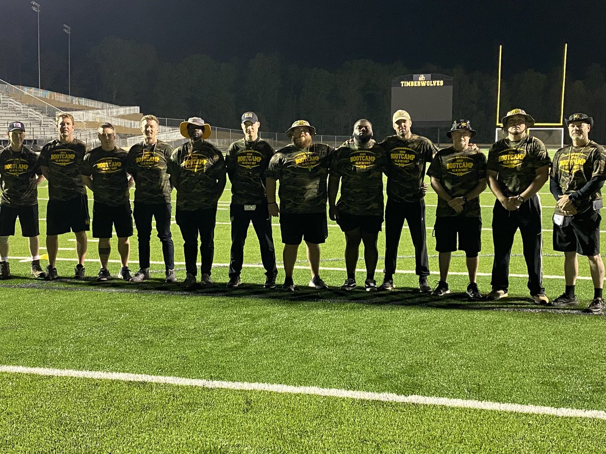PCoachMetzger's tweet photo. BOOT CAMP DAY 1. All In FAMILY https://t.co/GPkaFCjoI2