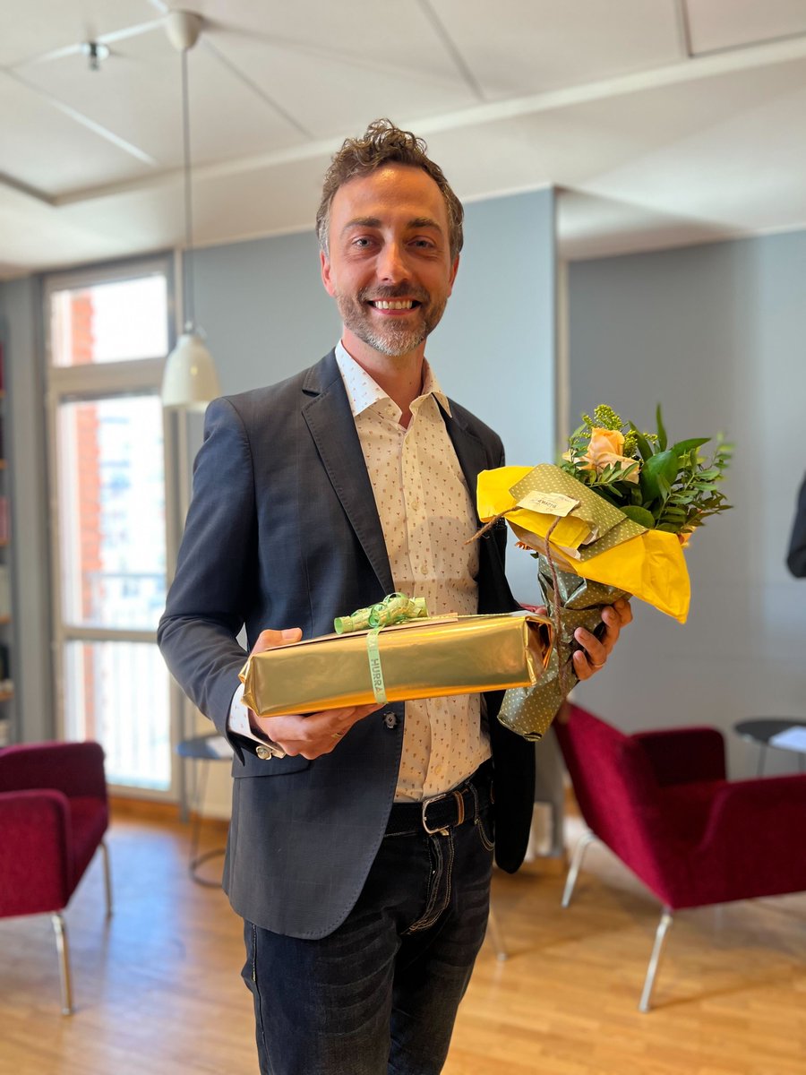 I fredags disputerade vår eminente medarbetare Niels Eék med avhandlingen "Internet-based psychological interventions for alcohol use disorder. Treating addiction and supporting concerned significant others".

Grattis Niels!