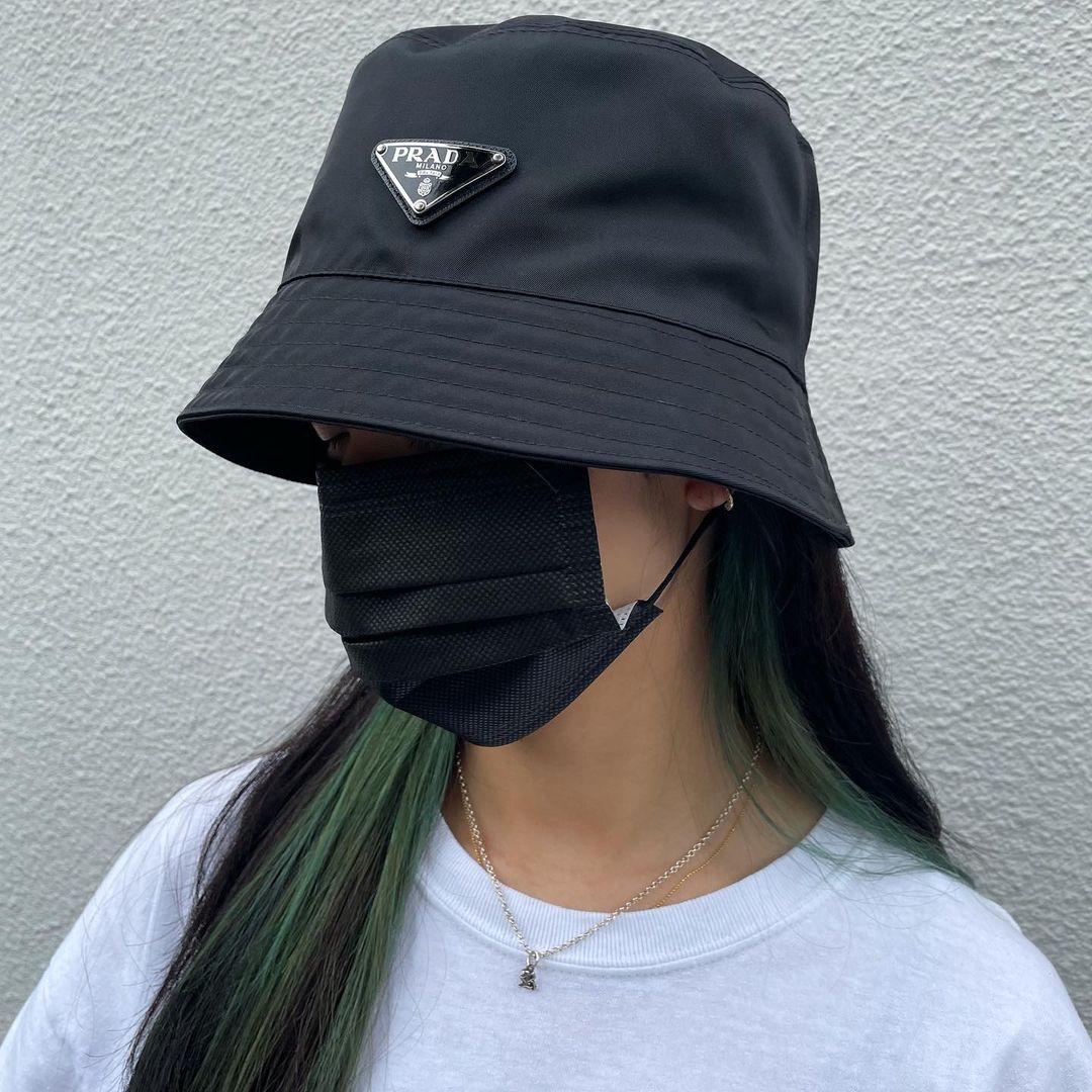 PRADA 怒れ バケハ PRADA 怒れ バケハ
