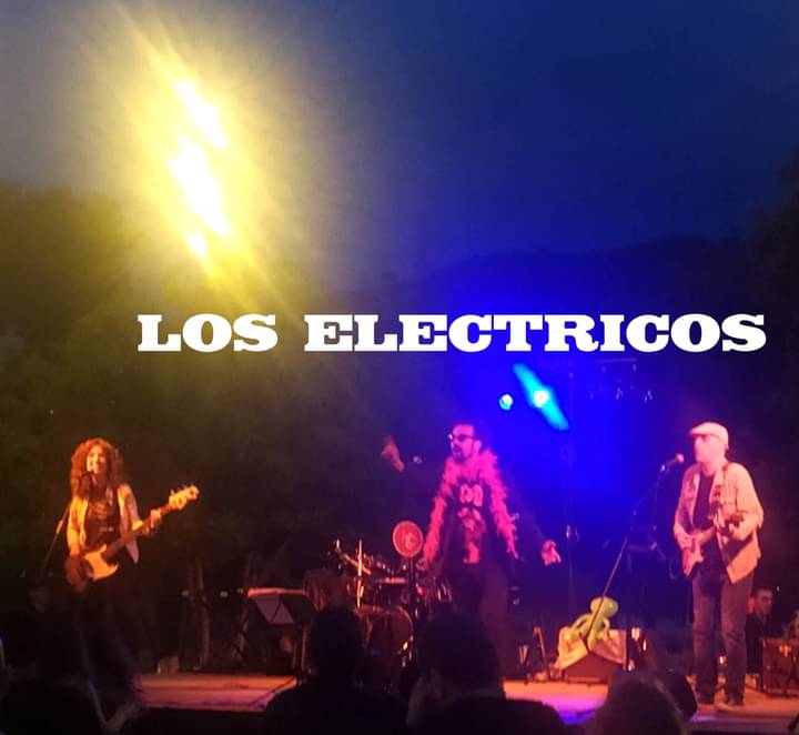 electricosrock's tweet photo. Alineación de planetas :)
Me encantó veros bailar y sonreír. 
Fotografía: Santi Franco
#rock #rocknroll  #Barcelona #musicaendirecto #musica #loselectricos  #trinitatnova #alineacionplanetas #Festival #novafest #casaldetrinitatnova #casadelaigua #siguesinhabercoberturaenmadrid https://t.co/VXLywUdgW2