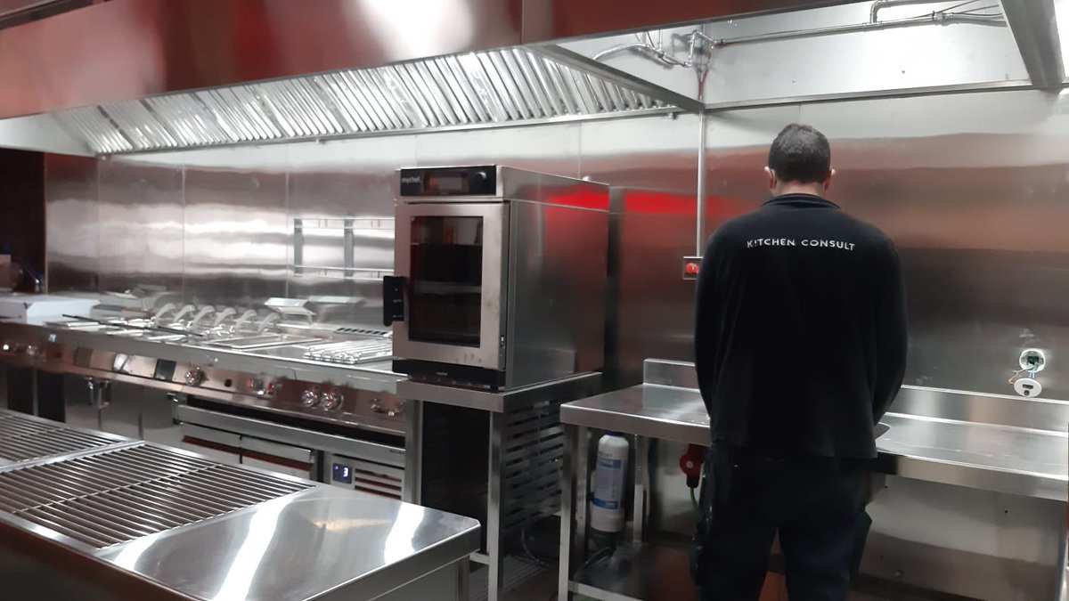 kitchenconsult_'s tweet photo. Hoy Vicio es una de las empresas con mayor proyección en el sector de la hostelería, diseñar sus cocinas, fabricar a medida sus muebles y llevar a cabo sus instalaciones es un gran reto, pero la verdad es que nos encanta!!
#Vicio #cocina #kitchen #KitchenConsult https://t.co/OZxx7ceq2P