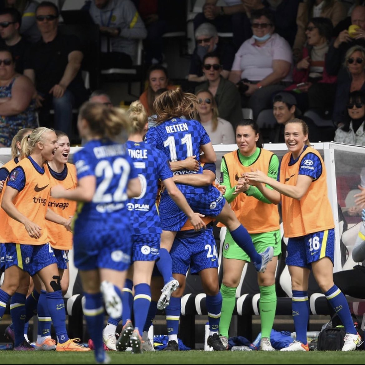 CFCNH21's tweet photo. Guro’s passion and energy for this club is unmatched https://t.co/ZgfUtLiwqe