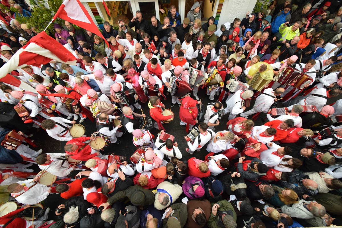 KevinWeatherman's tweet photo. Memories of this day in 2015 #Padstow #obbyoss  #oldoss https://t.co/Ud7ULEhZ0D