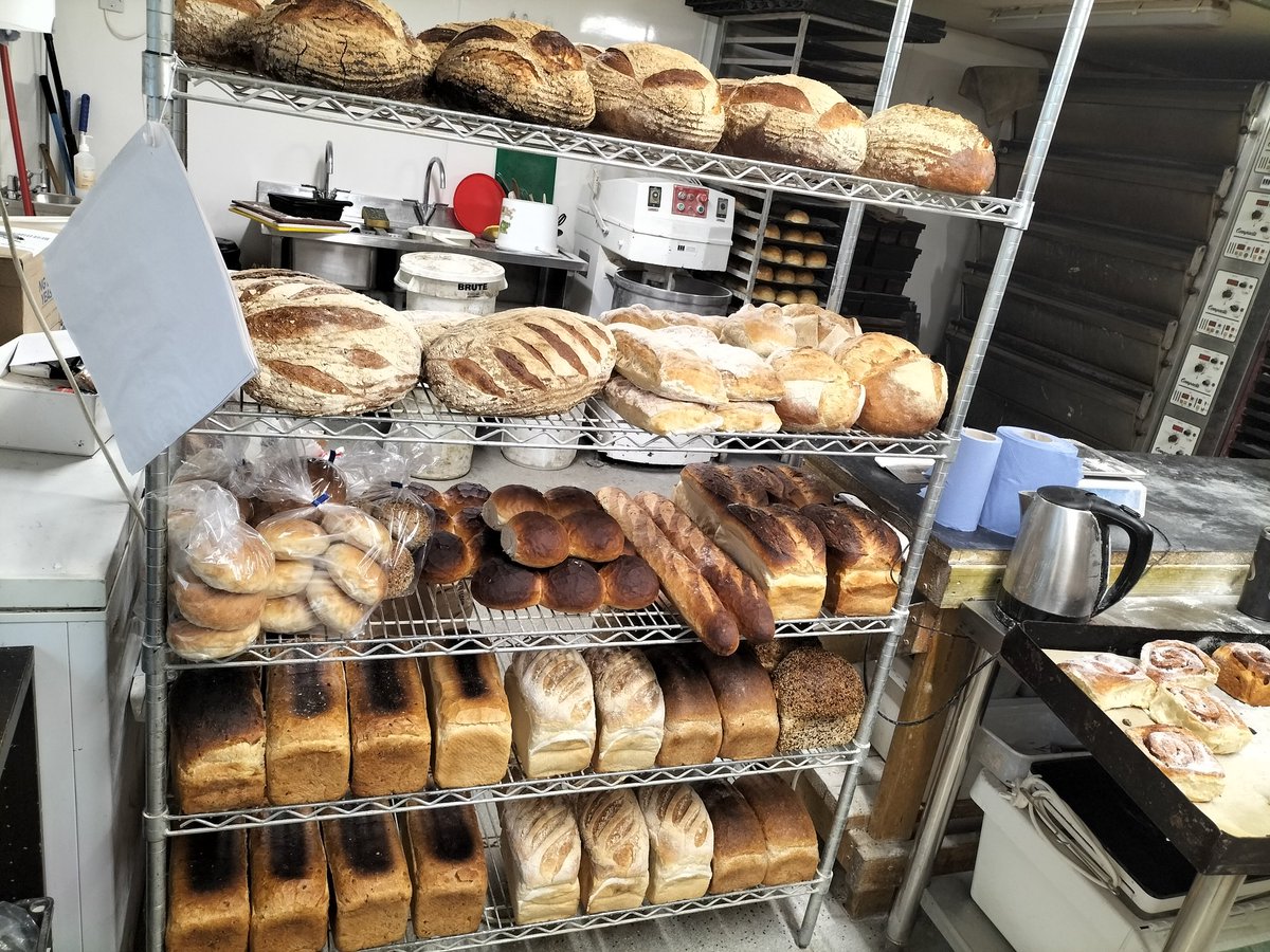 We are still hiring, on the look out for a bread baker, 5pm - midnight / 1am finish to make a start on the fresh breads &amp; rolls for the following day. 5 evenings a week with Saturdays and Wednesdays off.
#Bristol #bakery #fresh #hiring #Jobs #baker
