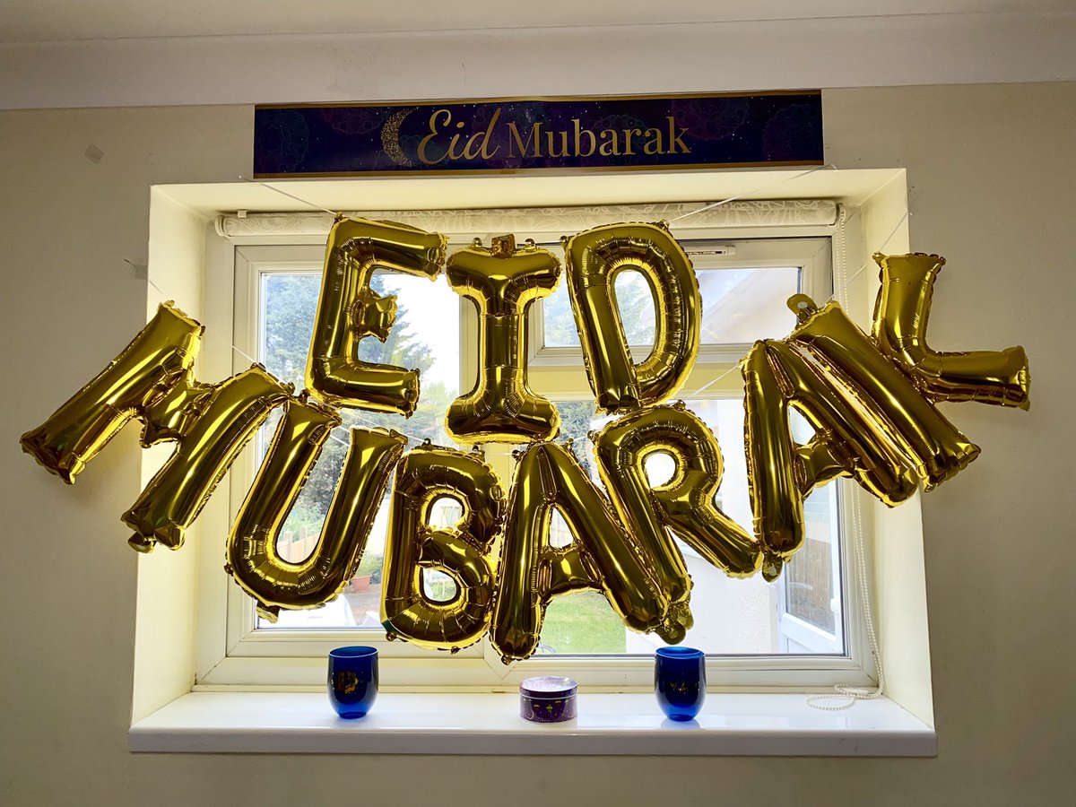 Naz_Ali's tweet photo. Wishing everyone who is celebrating Eid Mubarak. ✨Enjoy the celebrations.✨ #Eid2022 #EidMubarak #EidUlFitr https://t.co/5L0PpgFM2Q